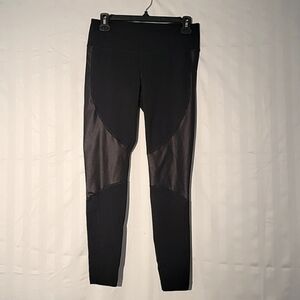 Champion Women's Black w/Faux Leather Accent & Back Waist Zipper Legging, Size M